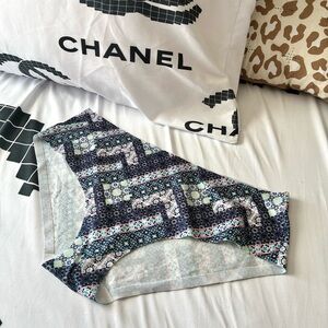 Victoria’s Secret No-Show Sexy HipHugger